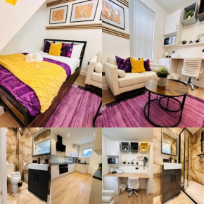 R2 - Modern Self-Contained En-Suite Private Room near QE Hospital Harborne